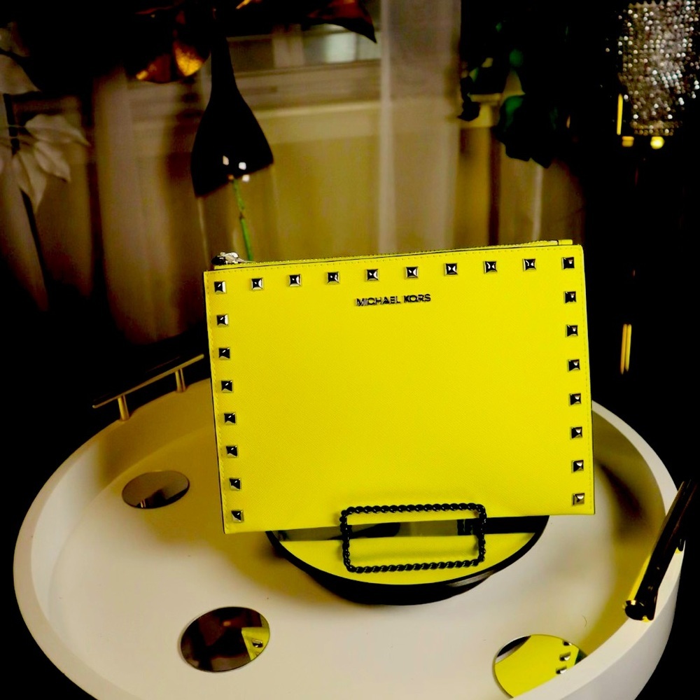 Michael Kors Jet Set travel Studded clutch - Picture 1 of 5